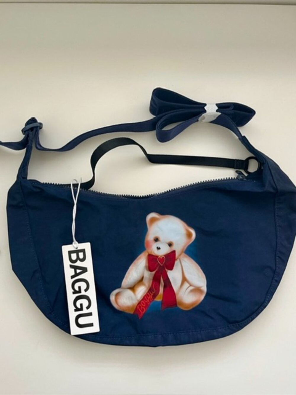 NWT BAGGU Teddy Bear Medium Nylon Crescent Bag